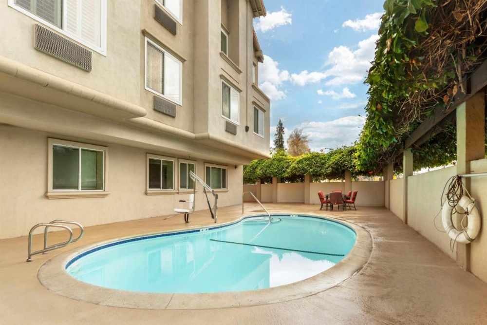 Best Western Plus Airport Plaza Image 22