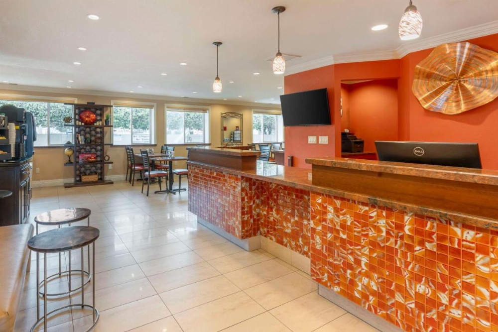 Best Western Plus Airport Plaza Image 33