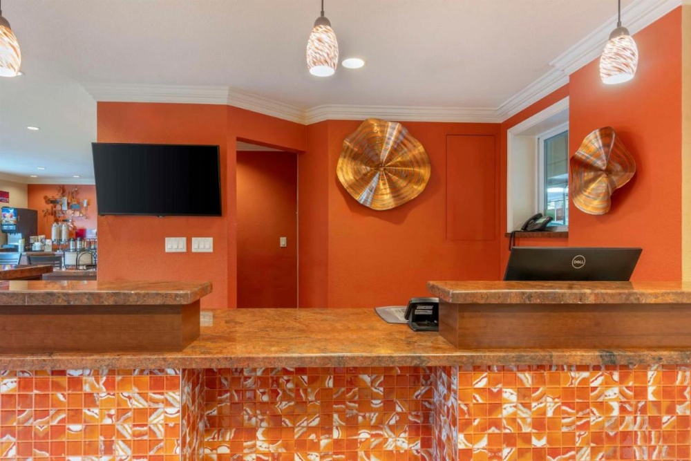 Best Western Plus Airport Plaza Image 35